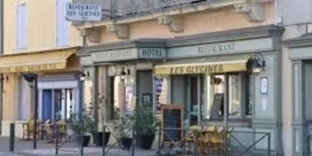 Hôtel Moderne Remoulins - facade